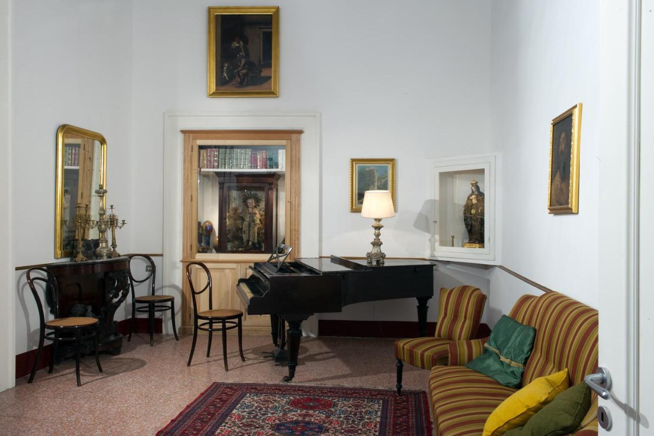 Domus Decumana Apartment Naples Exterior photo