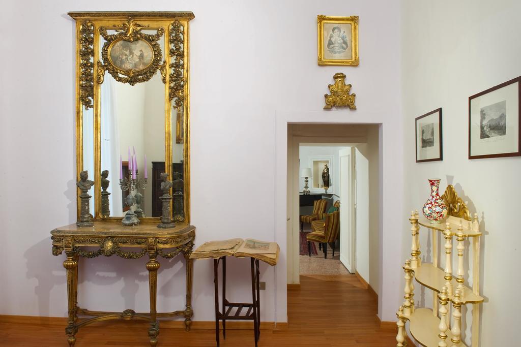 Domus Decumana Apartment Naples Room photo