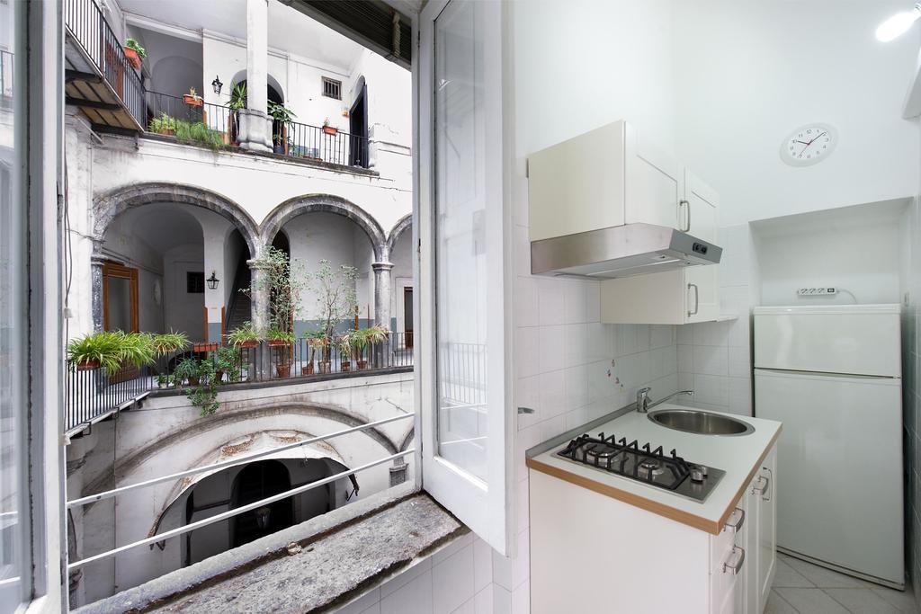 Domus Decumana Apartment Naples Room photo